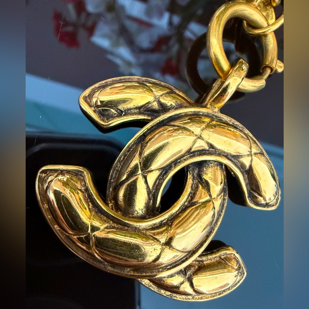 LOT 1754 24K gold plated CHANEL vintage CC matelasse necklace - Picture 1 of 9